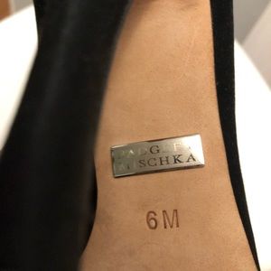 Badgley Mischka Black Satin Pumps Size 6M *NEW*